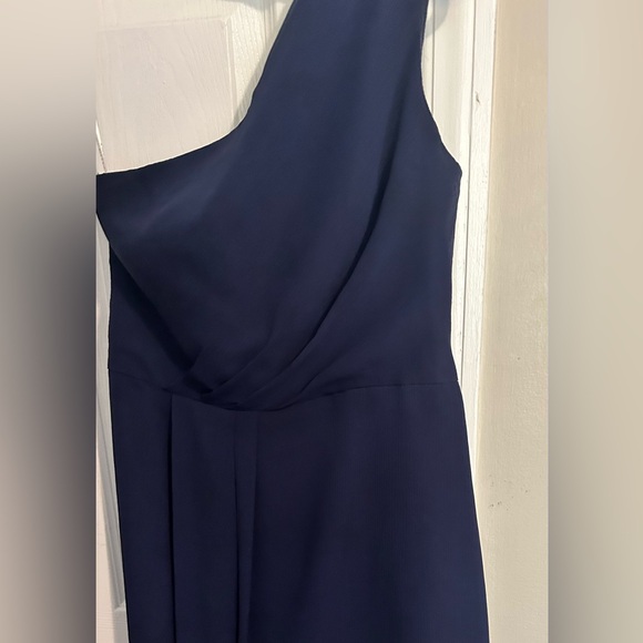 David’s Bridal Dropped One Shoulder Navy Blue Midi Dress Size 2 - Picture 5 of 5
